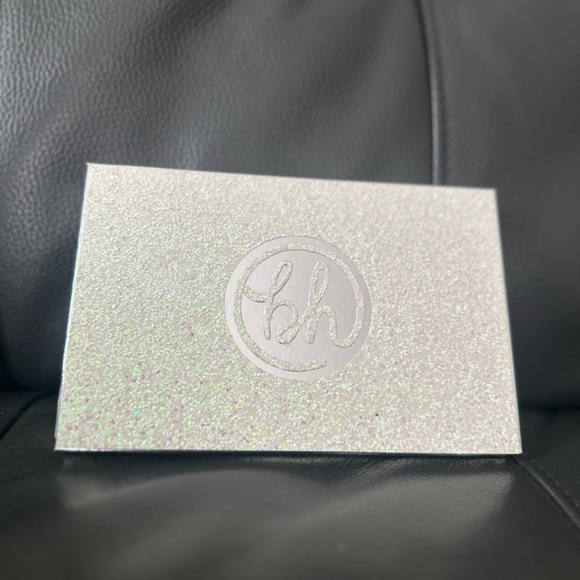 Fairy Lights eye shadow palette - Picture 3 of 3